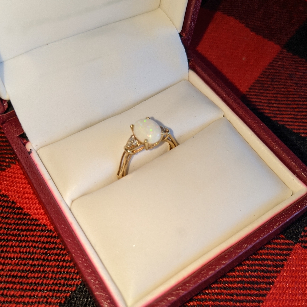 Stunning Authentic Opal Ring - image 2